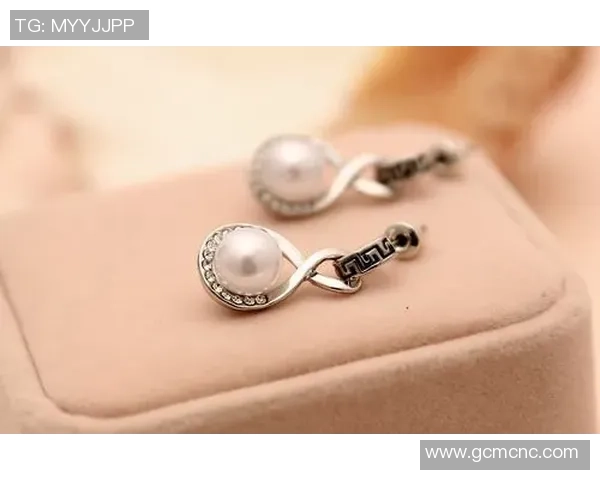 足球明星同款项链风靡全球 探索明星佩戴的独特时尚配饰